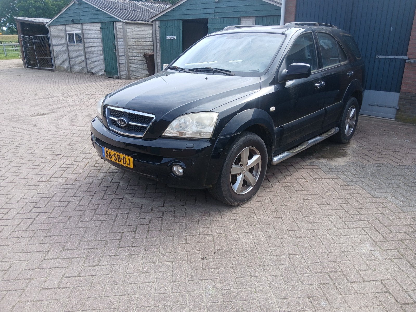 Kia Sorento 2.5 Crdi AUT 2005 Zwart, Auto's, Kia, Automaat, 241 €/maand, 2800 kg, Zwart