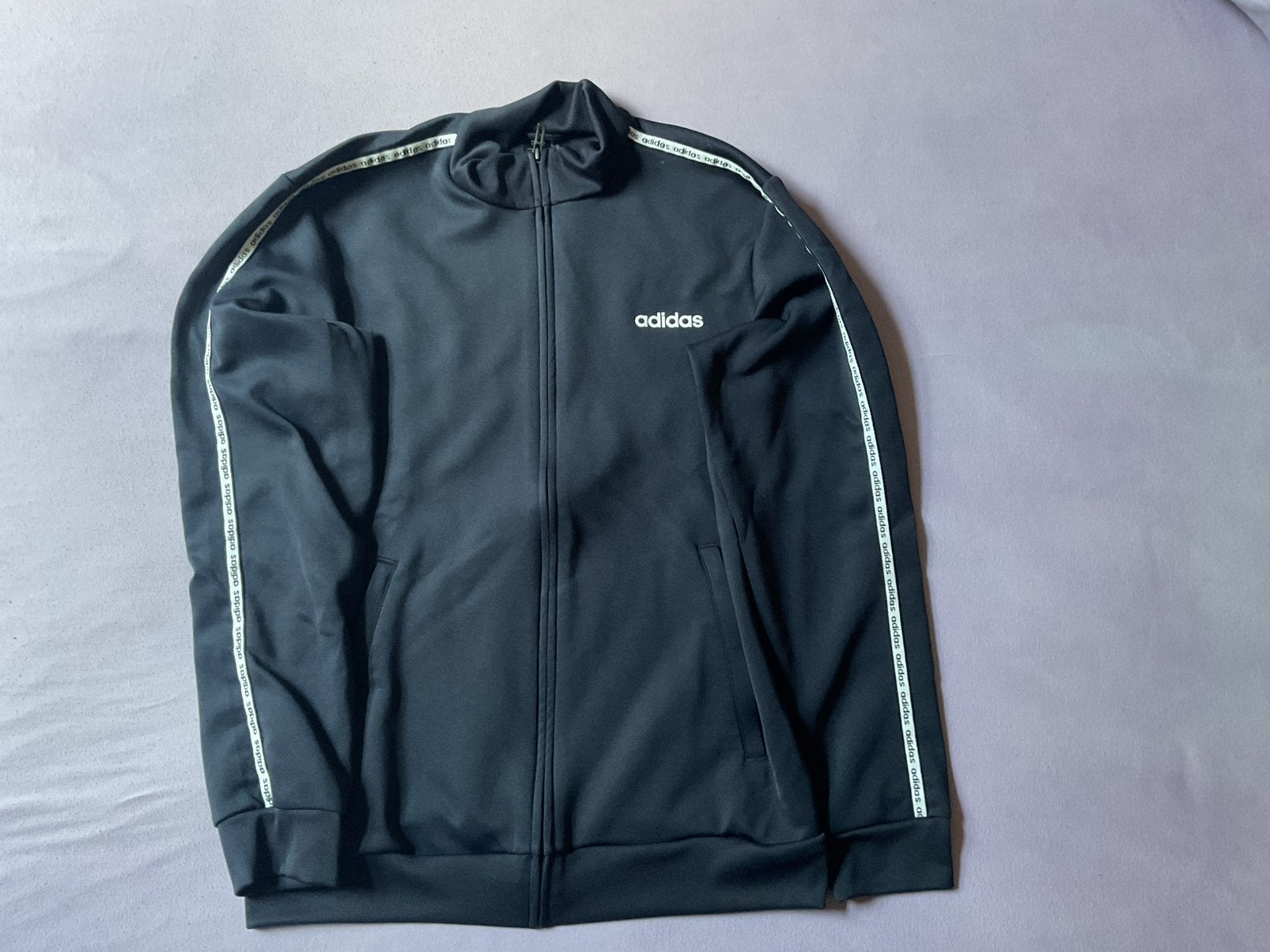 Adidas trainingspak nooit gedragen, Kleding | Heren, Ophalen of Verzenden, Zo goed als nieuw, Algemeen