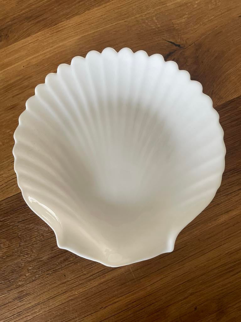 Witte Schelp Schaal, Porselein of Keramiek, Schaal, Ophalen of Verzenden, Zo goed als nieuw