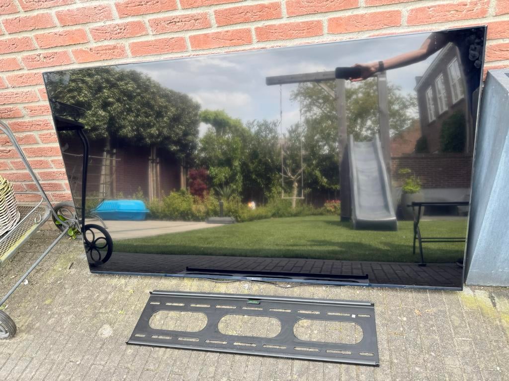 LG 65UR640S9ZD 65 inch 4K UHD Smart TV met muurbeugel, Ophalen, LED, 50 Hz, Zo goed als nieuw