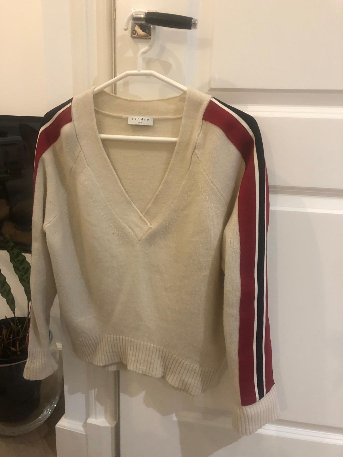 Sandro trui met V-hals en strepen, maat S, Kleding | Dames, Ophalen of Verzenden, Gedragen, Maat 36 (S), Beige