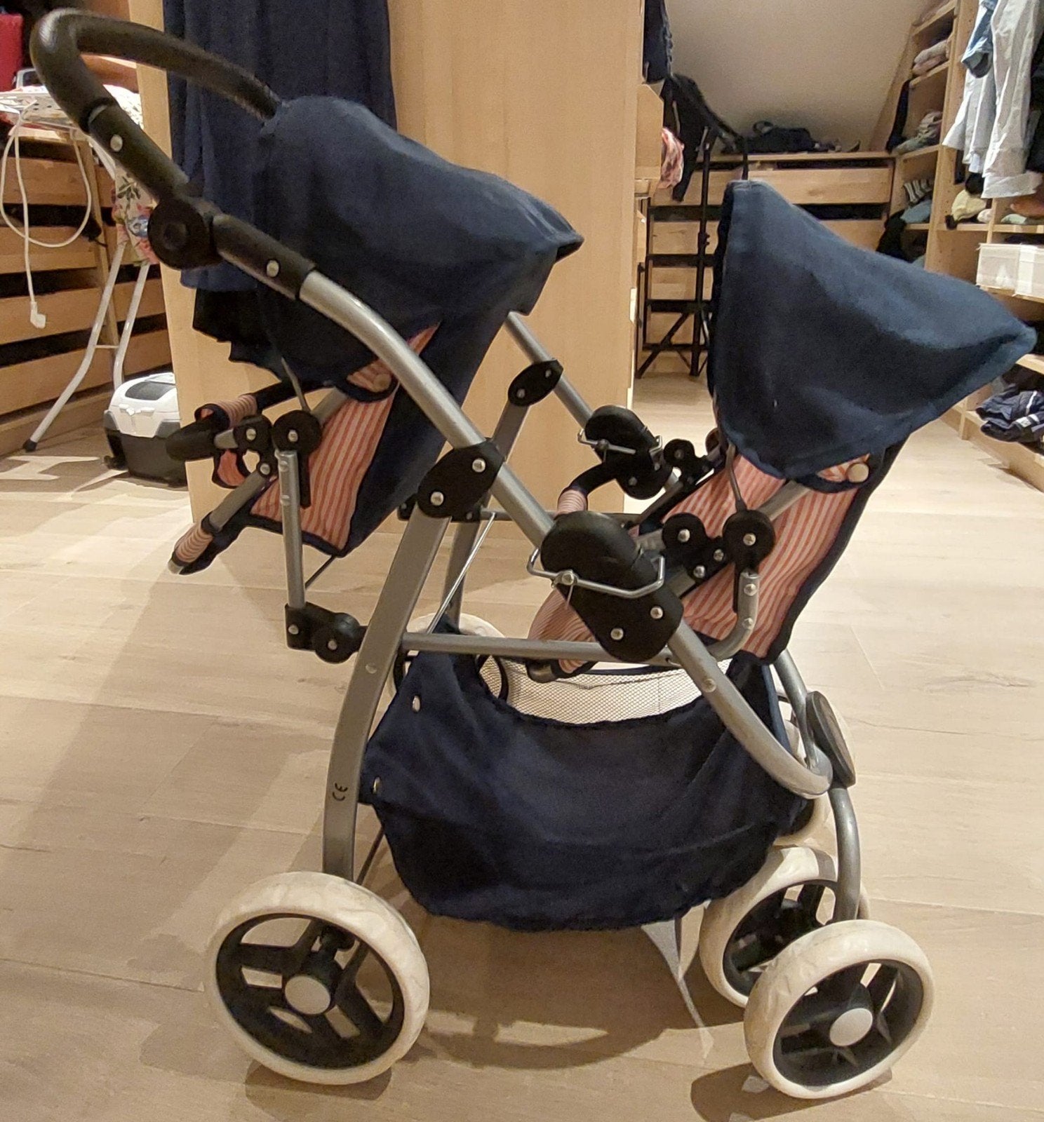 Baby poppen duo kinderwagen., Ophalen of Verzenden, Zo goed als nieuw, Overige merken