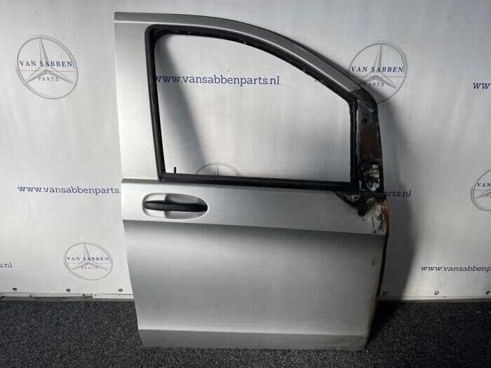 Portier 2Deurs rechts van een Mercedes Vito (744), Auto-onderdelen, Ophalen of Verzenden, Gebruikt, Deur