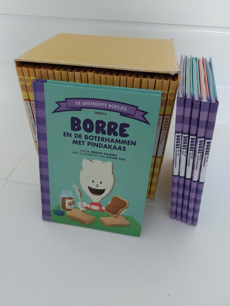 Borre boekjes, Boeken, Ophalen, Zo goed als nieuw, Fictie algemeen