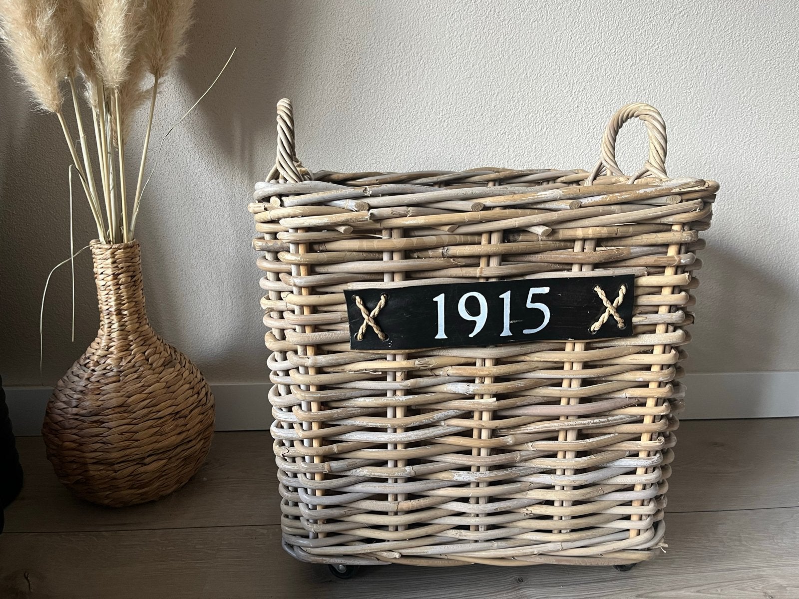 Mooie rieten mand met houten binnenbak, Gebruikt, Mand, Ophalen of Verzenden, Riet