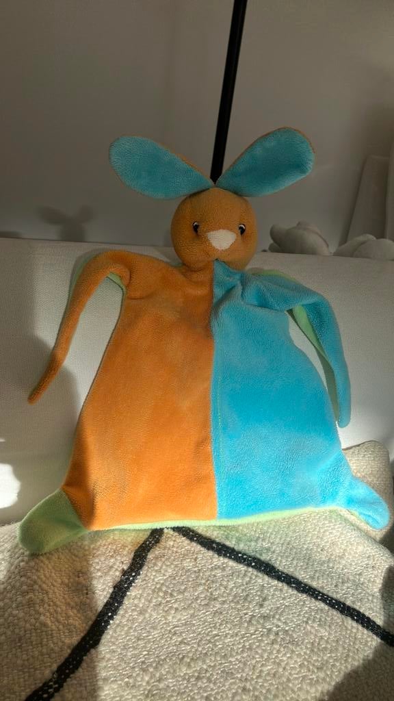 Toi-toys konijn oranje blauw action, Kinderen en Baby's, Speelgoed | Knuffels en Pluche, Ophalen of Verzenden, Zo goed als nieuw