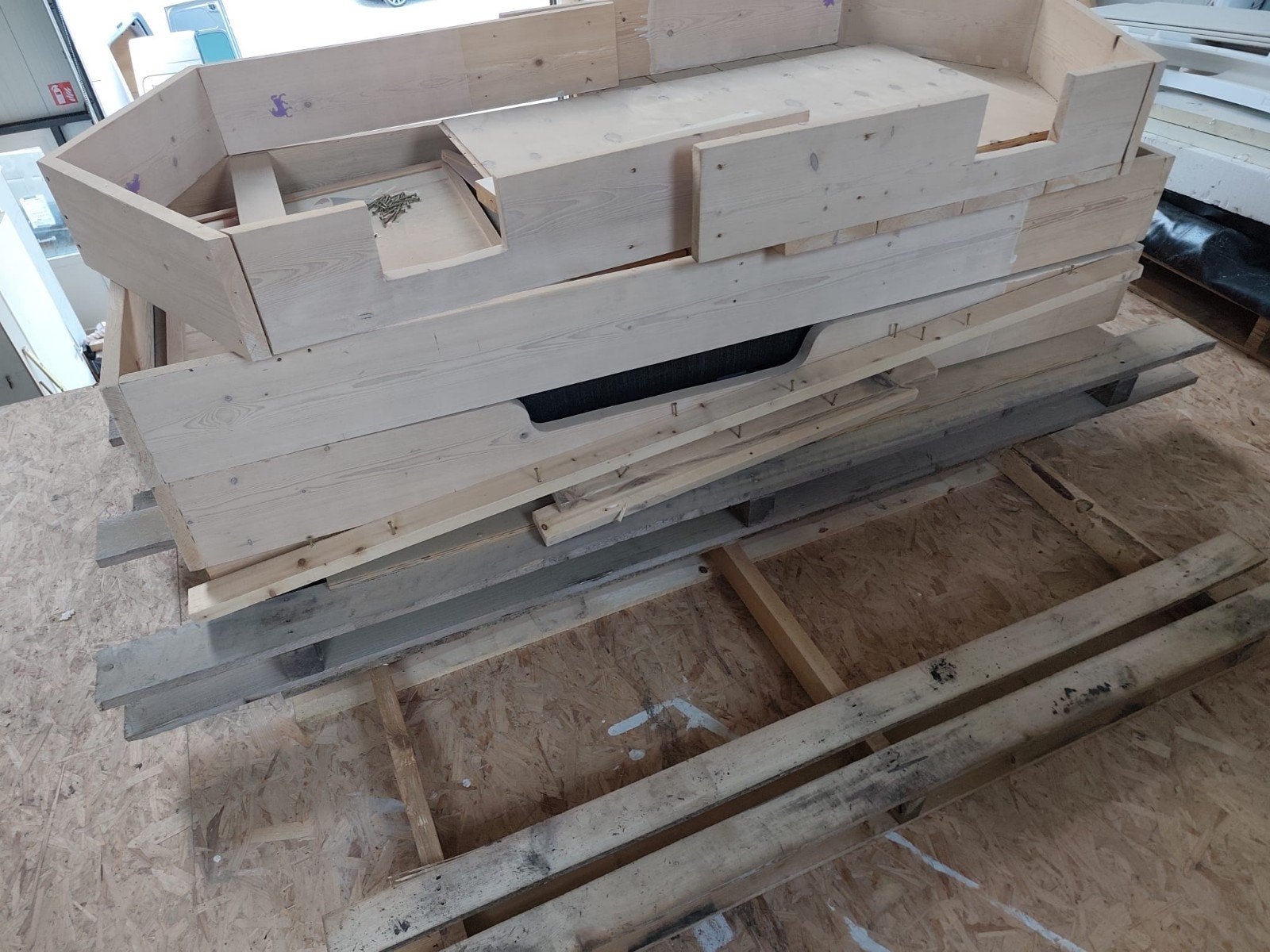 Gratis af te halen: Brandhout, steigerhout en pallets, Doe-het-zelf en Verbouw, Ophalen of Verzenden