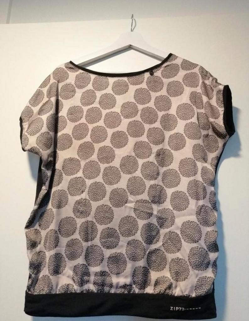 Mooi shirt van Zip73. Travelstof., Maat 42/44 (L), Zip73, Ophalen of Verzenden, Korte mouw