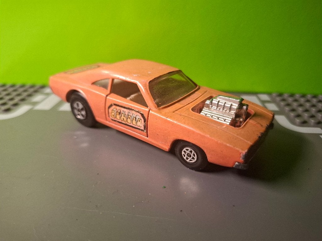 Matchbox K22 - Dodge Charger Dragster [rose] 1/43, Ophalen of Verzenden, Gebruikt, Auto, Matchbox