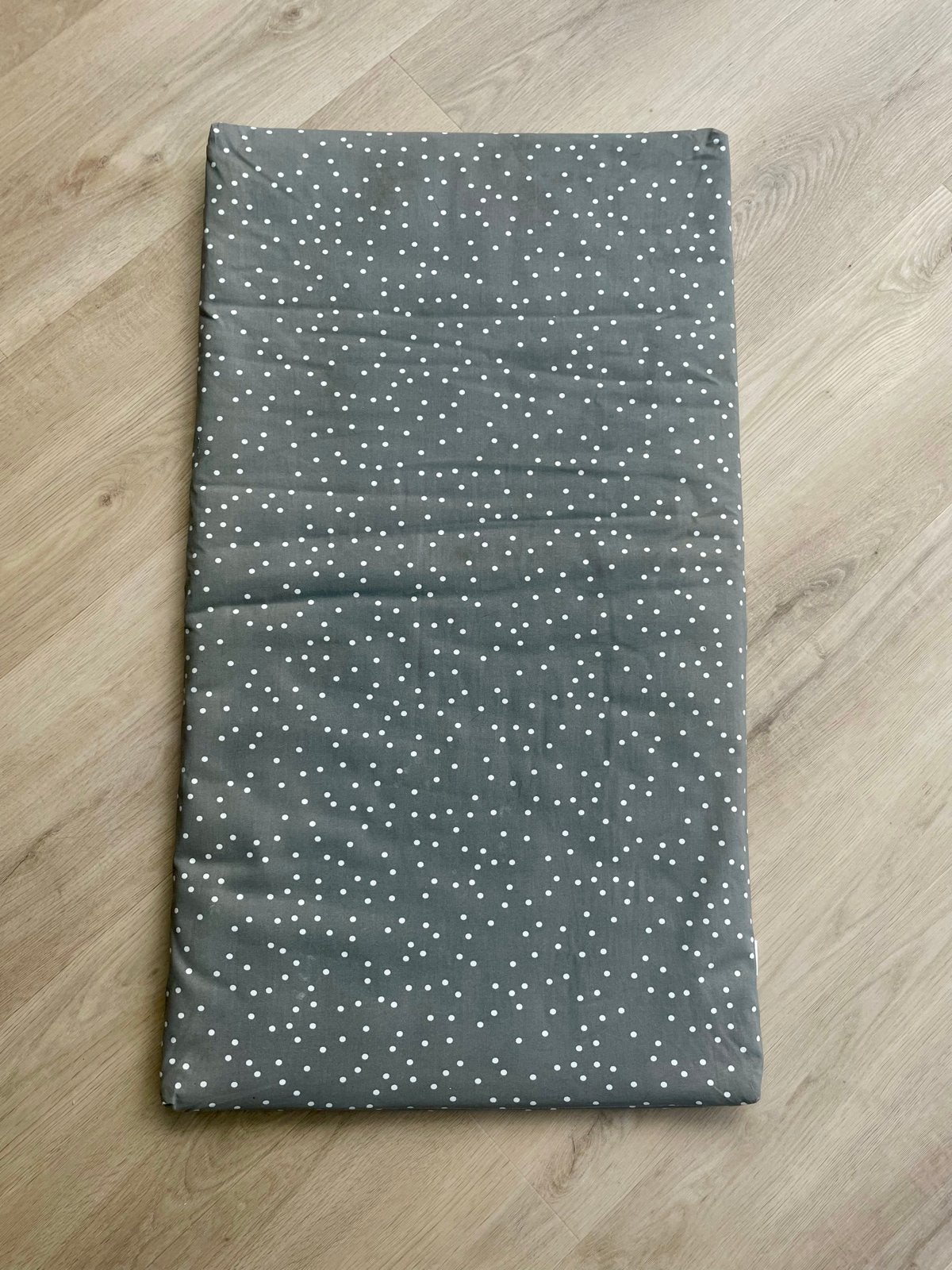 IKEA Bänkkamrat zitkussen met stippenpatroon, Ophalen, IKEA, Afneembare hoes, Zo goed als nieuw