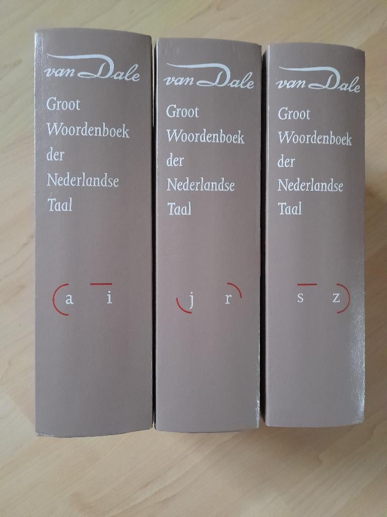 VAN DALE GROOT WOORDENBOEK DER NEDERLANDSCHE TAAL 3 delen, Boeken, Woordenboeken, Ophalen of Verzenden, Zo goed als nieuw, Van Dale
