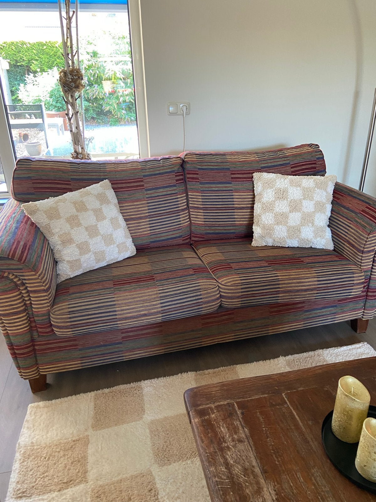 Zeer nette tweezitsbank van ribstof, Ophalen, 150 tot 200 cm, Tweepersoons, 75 tot 100 cm