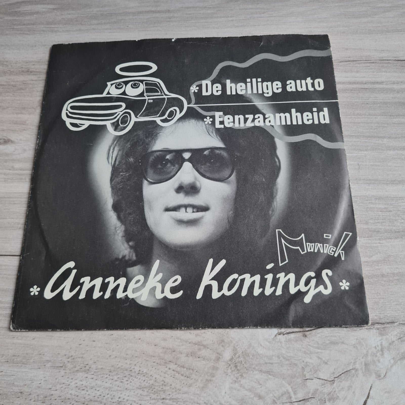 Anneke Konings - De Heilige Auto / Eenzaamheid 7 inch vinyl, Gebruikt, 7 inch, Ophalen of Verzenden, EP