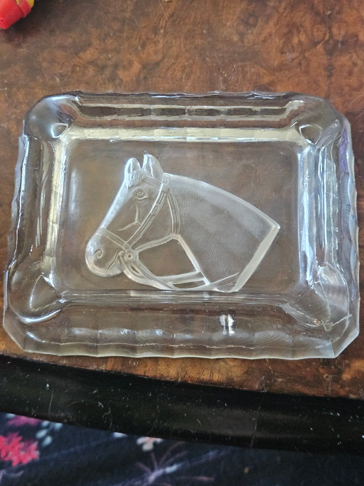 Vintage Glazen Asbak met Paardenhoofd Reliëf, Ophalen of Verzenden