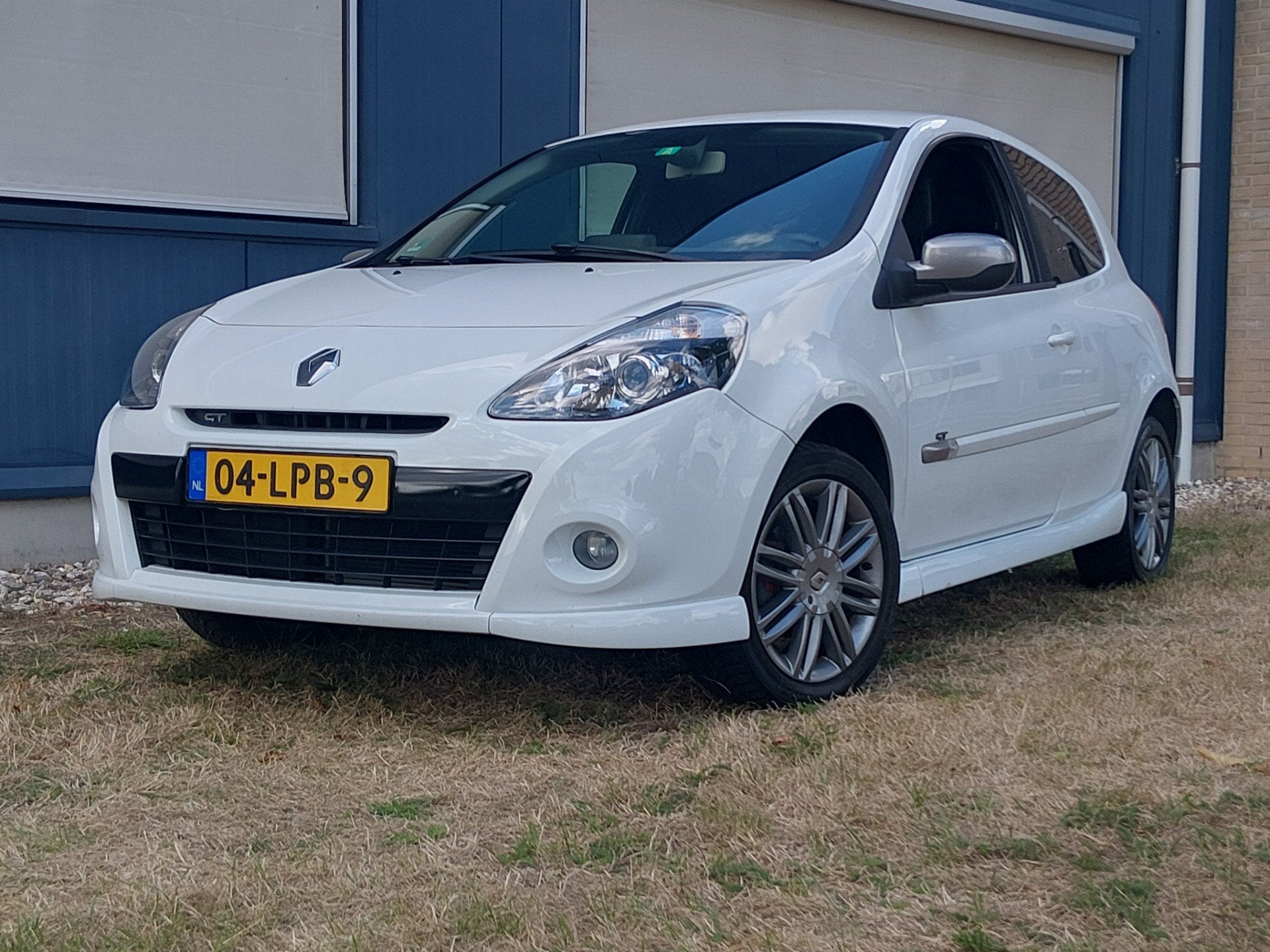 Renault Clio 1.6 GT 2010 Airco NW APK, Auto's, Renault, Voorwielaandrijving, 535 kg, Gebruikt, 4 cilinders