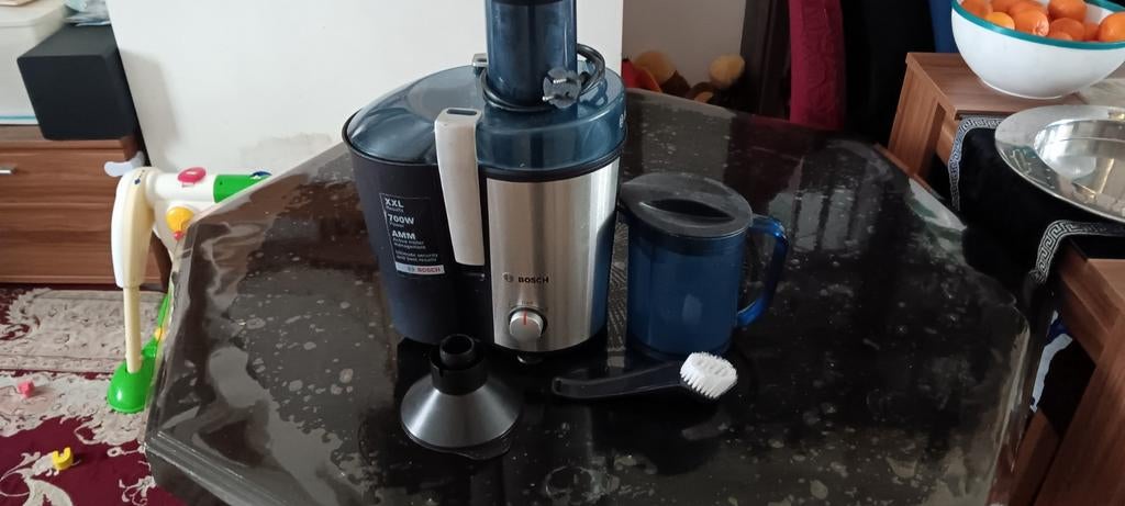Bosch Sapcentrifuge XXL 700W - Zo goed als nieuw, 1 tot 2 liter, 2 snelheden, Ophalen of Verzenden, Zo goed als nieuw