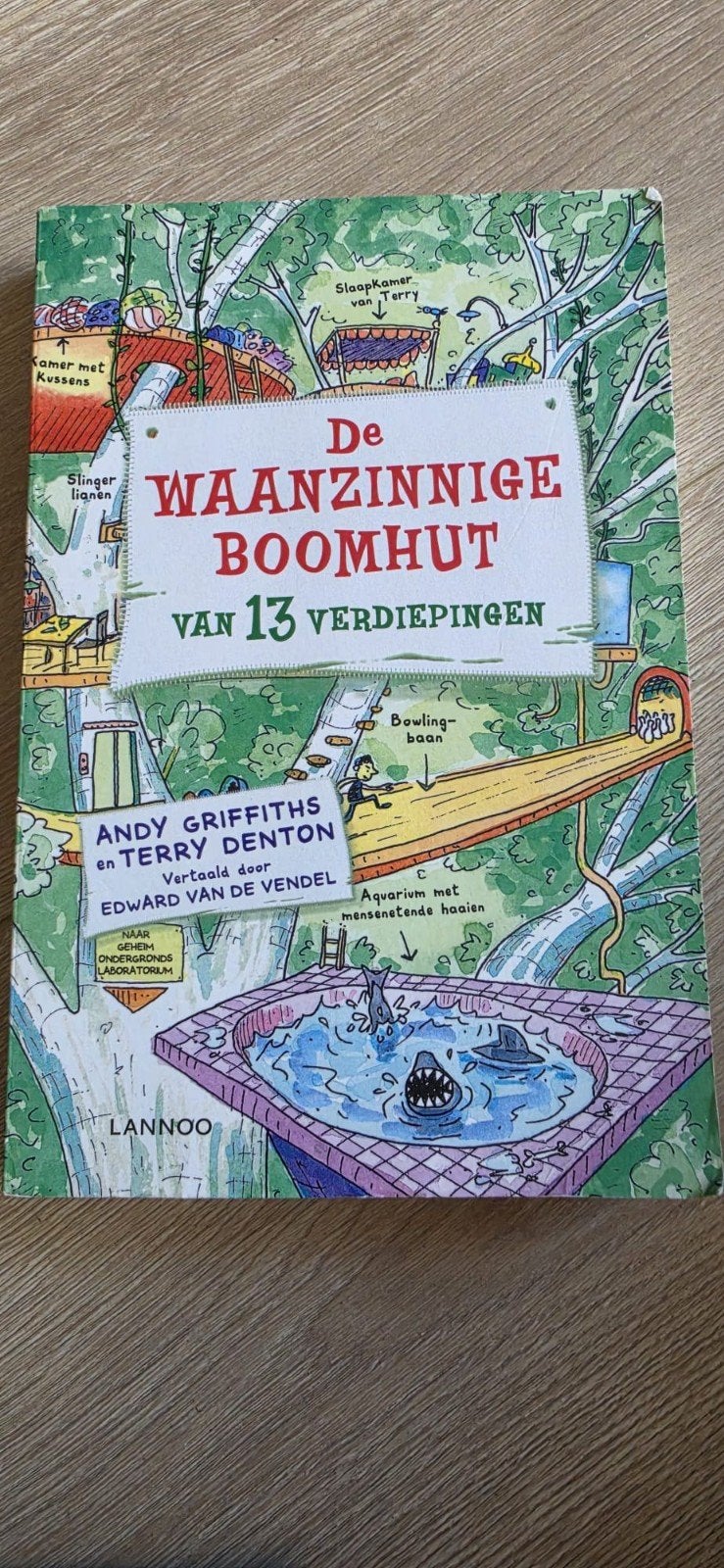 De Waanzinnige Boomhut van 13 Verdiepingen - Paperback, Ophalen of Verzenden, Zo goed als nieuw