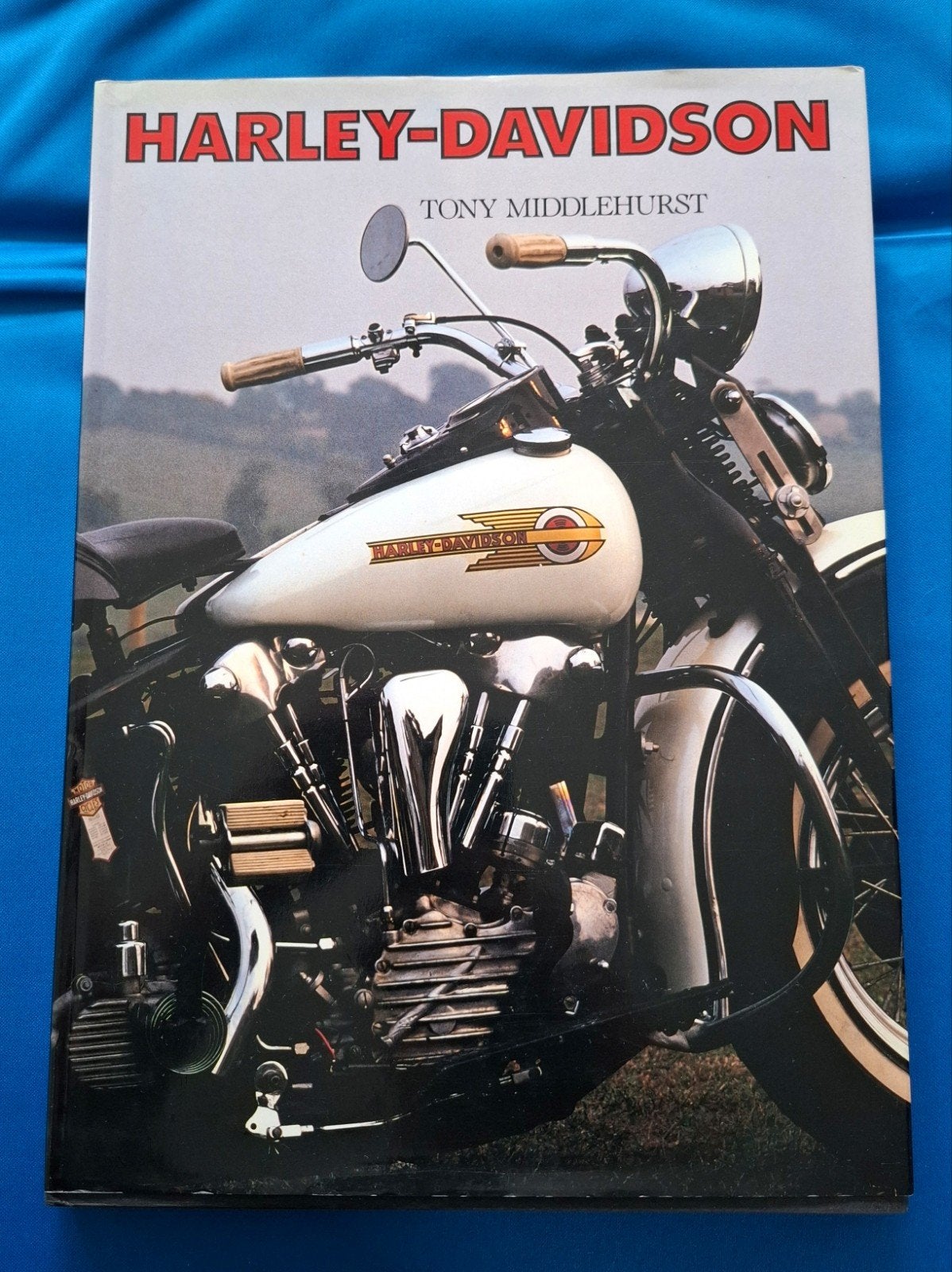 Boek Harley Davidson, Ophalen of Verzenden, Gelezen