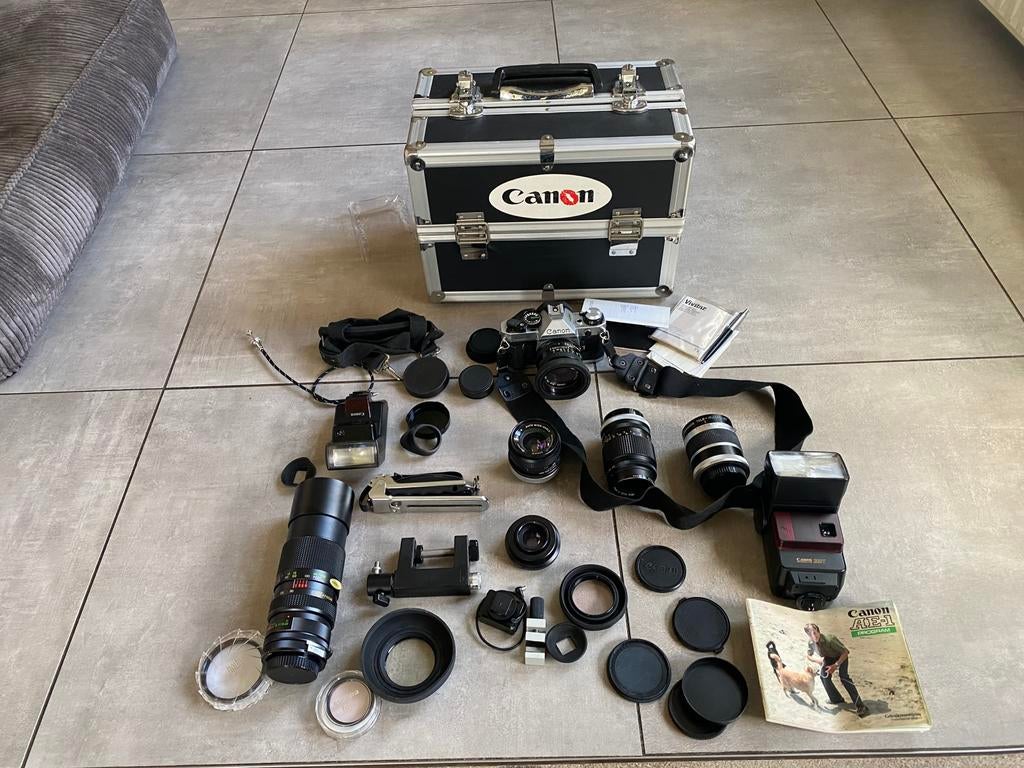Canon AE1 set zeer complete fotoset met lenzen, Audio, Tv en Foto, Fotocamera's Analoog, Ophalen of Verzenden, Gebruikt, Spiegelreflex