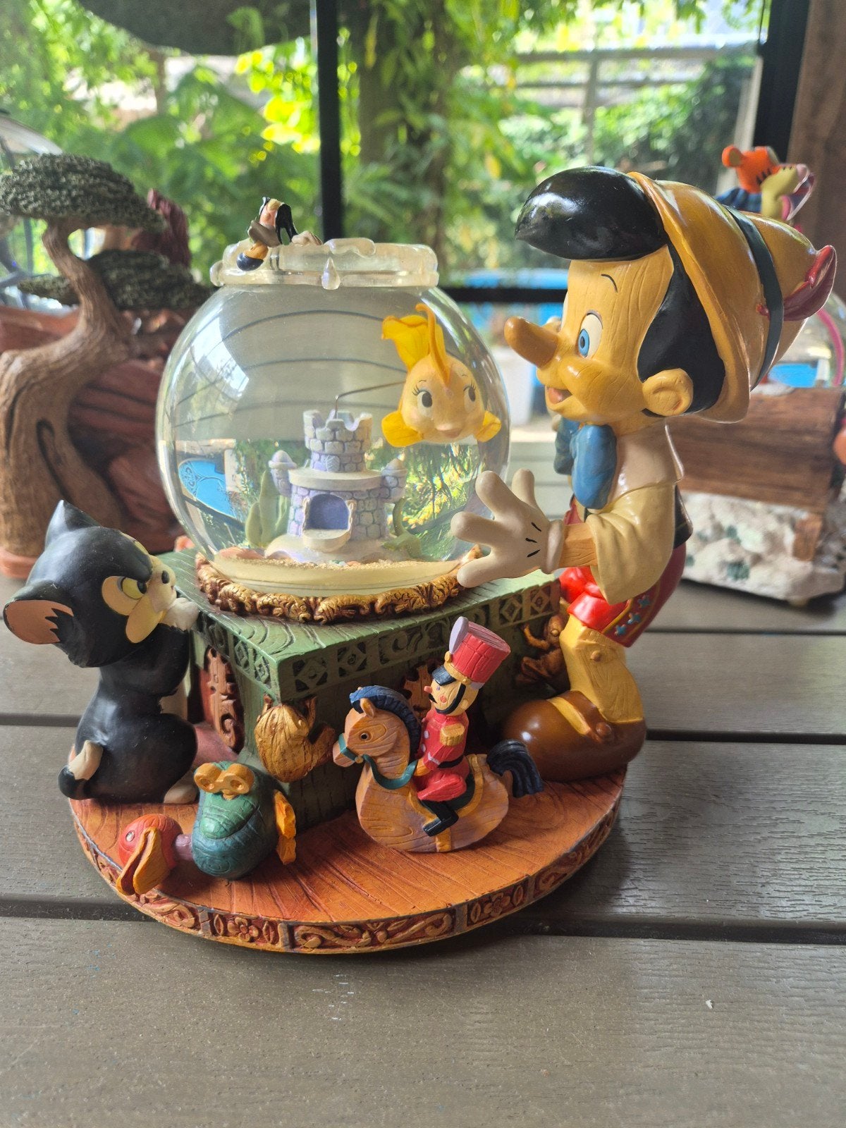 Prachtige Disney Pinokkio Snowglobe - Muziek & Cleo, Ophalen, Gebruikt, Beeldje of Figuurtje