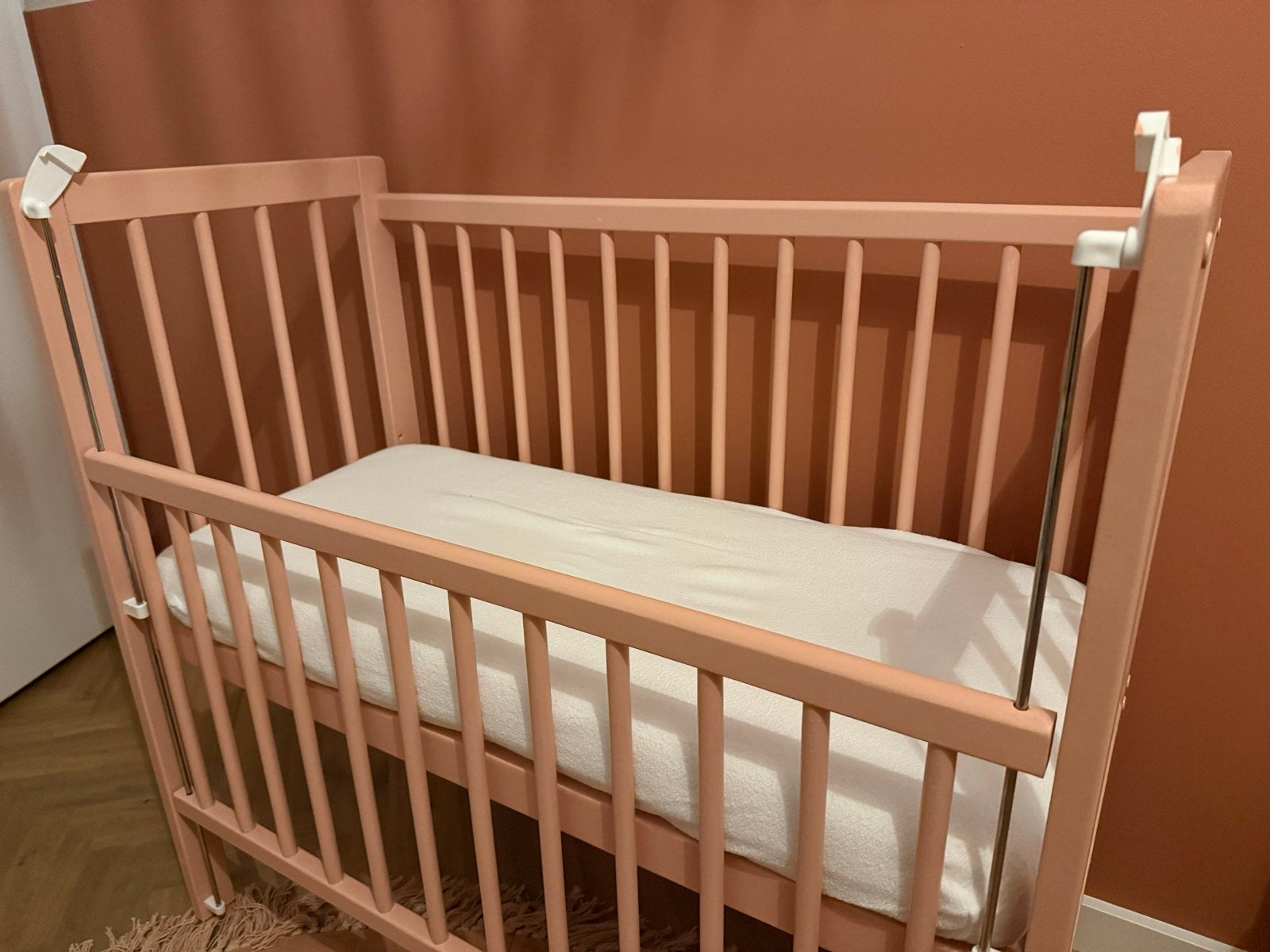 Petit Amelie - co-sleeper/wiegje met matrasje, Kinderen en Baby's, Ophalen, Gebruikt, Overige typen