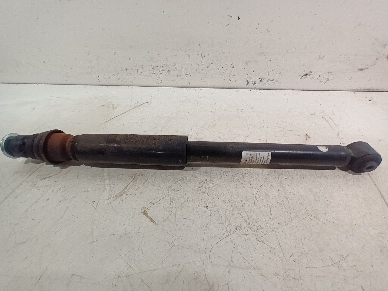 Schokbreker links achter Hyundai i10, Onderdelen@venauto.nl, Van der Ven Autorecycling B.V., Gebruikt, Ettenseweg 76, 4706 PB Roosendaal, The Netherlands