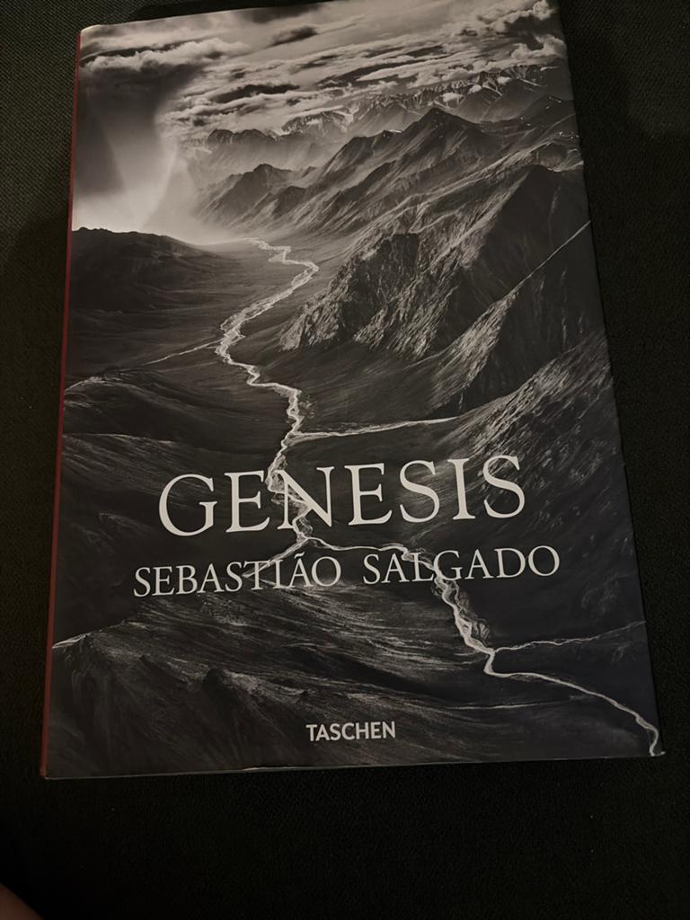 Sebastião Salgado - Genesis XL hardcover (Taschen), Boeken, Ophalen of Verzenden, Zo goed als nieuw, Fotografie algemeen