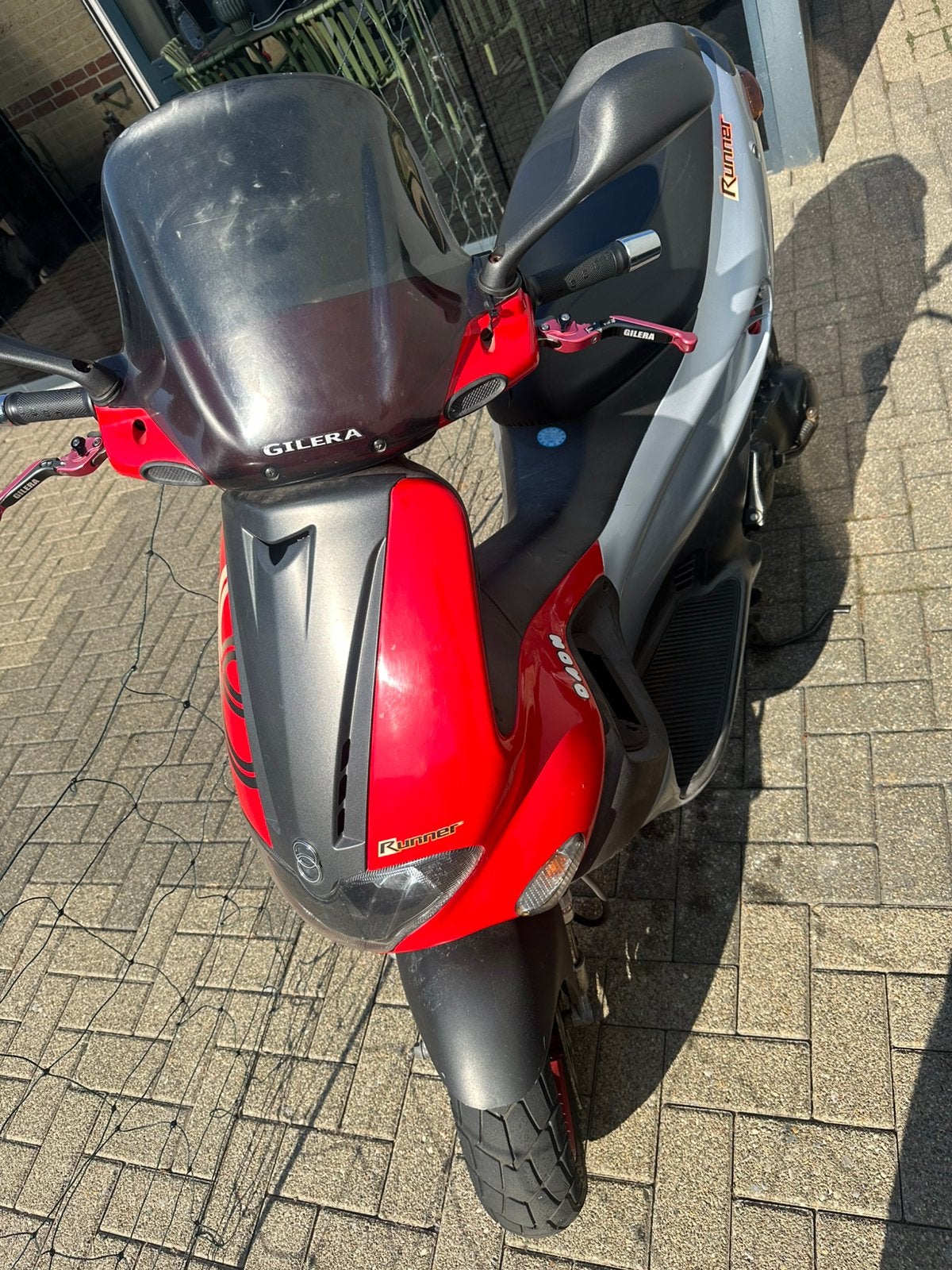 Gilera runner, Bedrijf