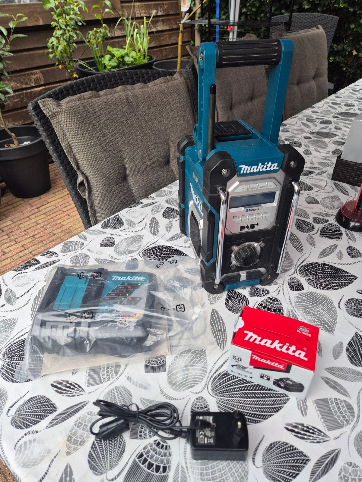 makita set bouwradio dmr112 incl accu en lader, Ophalen of Verzenden, Nieuw