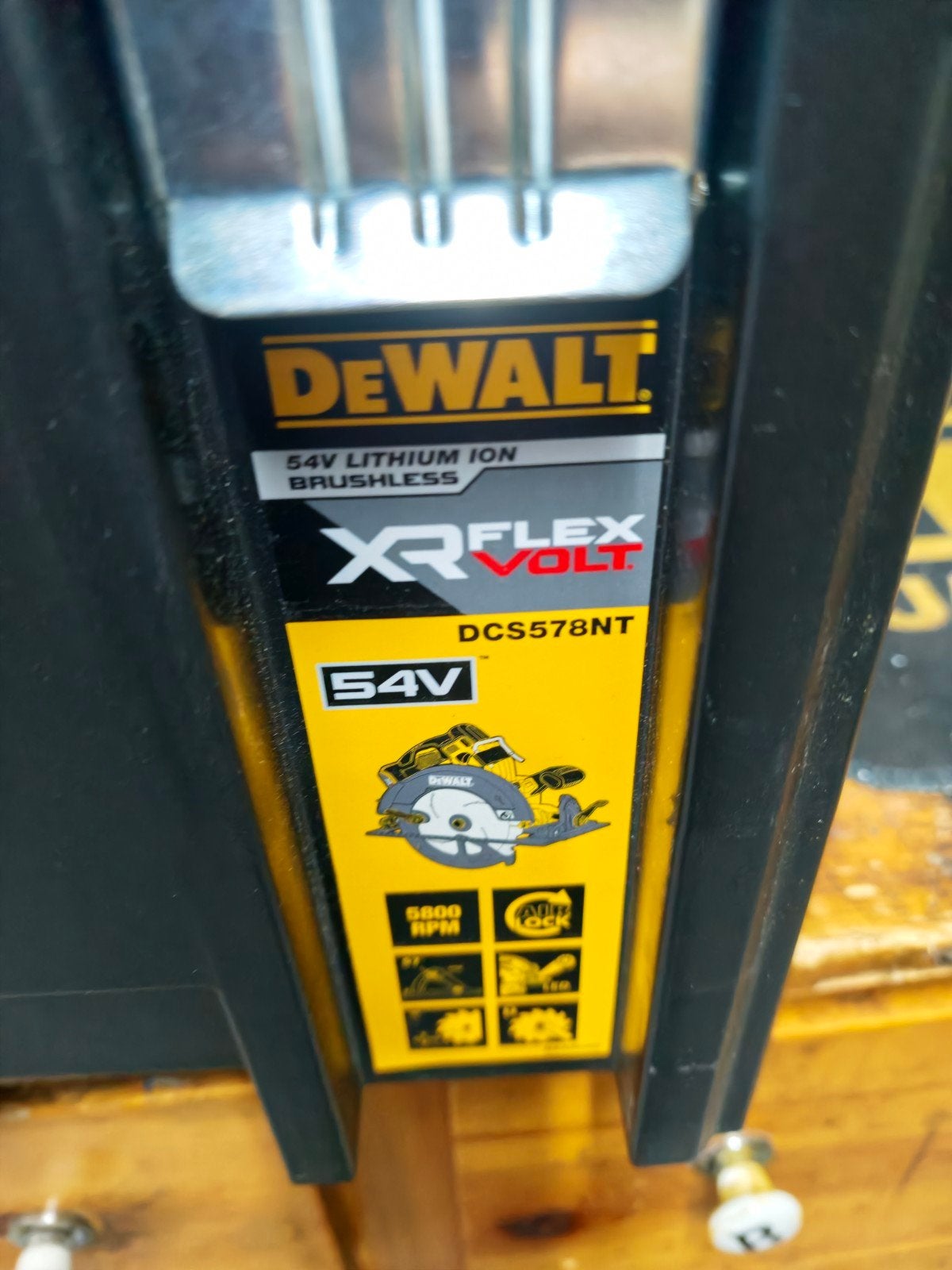 DeWalt DCS578N 54V XR FlexVolt Cirkelzaag - Nieuwstaat