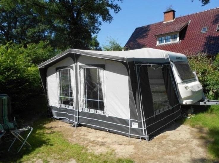 Chateau Chiara 395 C (1997) Compactecaravan met zonnepanelen, Chateau, Luifel, Rondzit, 7 tot 8 meter