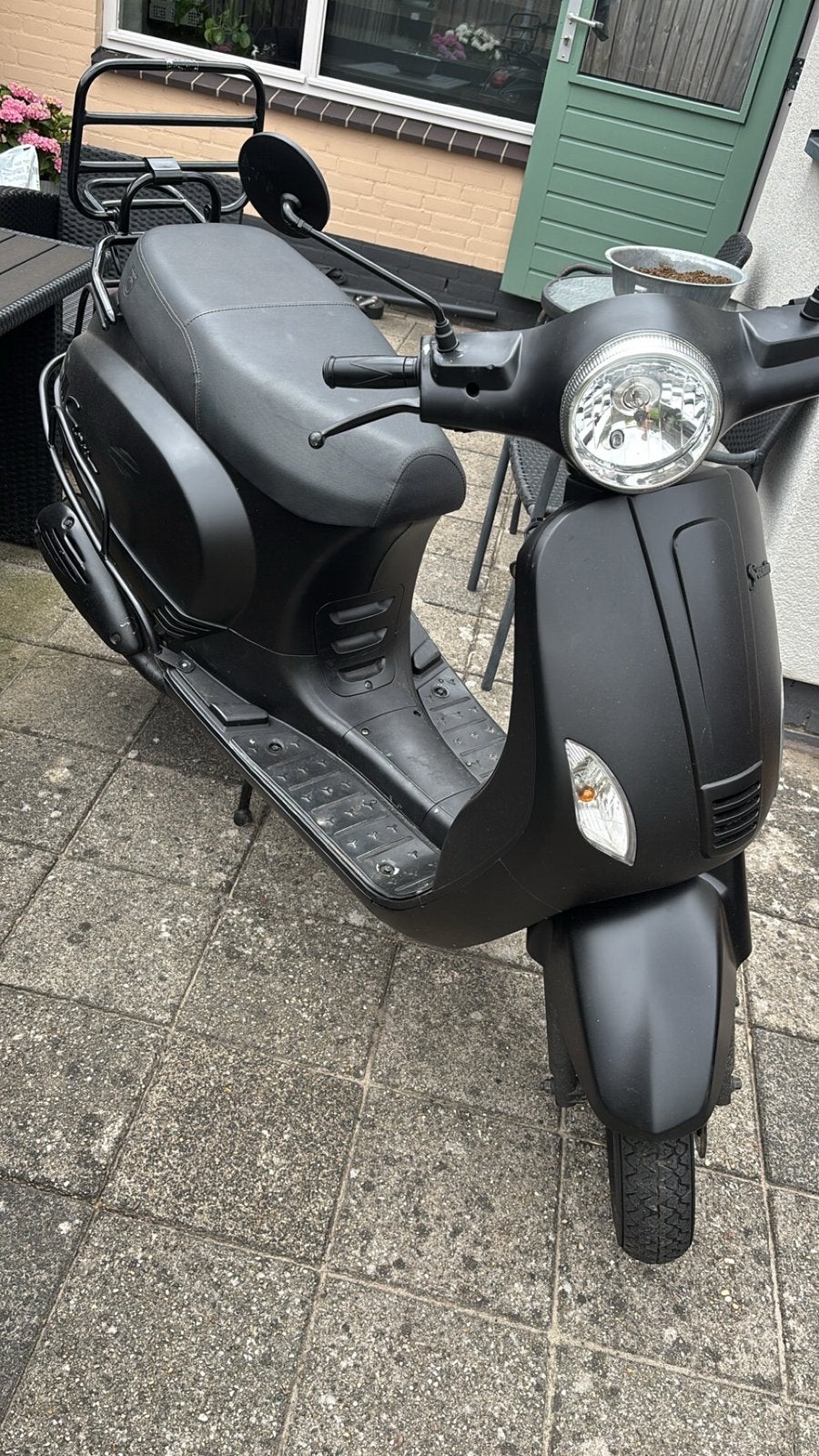 Scooter capri, Fietsen en Brommers, Snorfietsen en Snorscooters, Ophalen of Verzenden, Zo goed als nieuw, Benzine, Overige merken