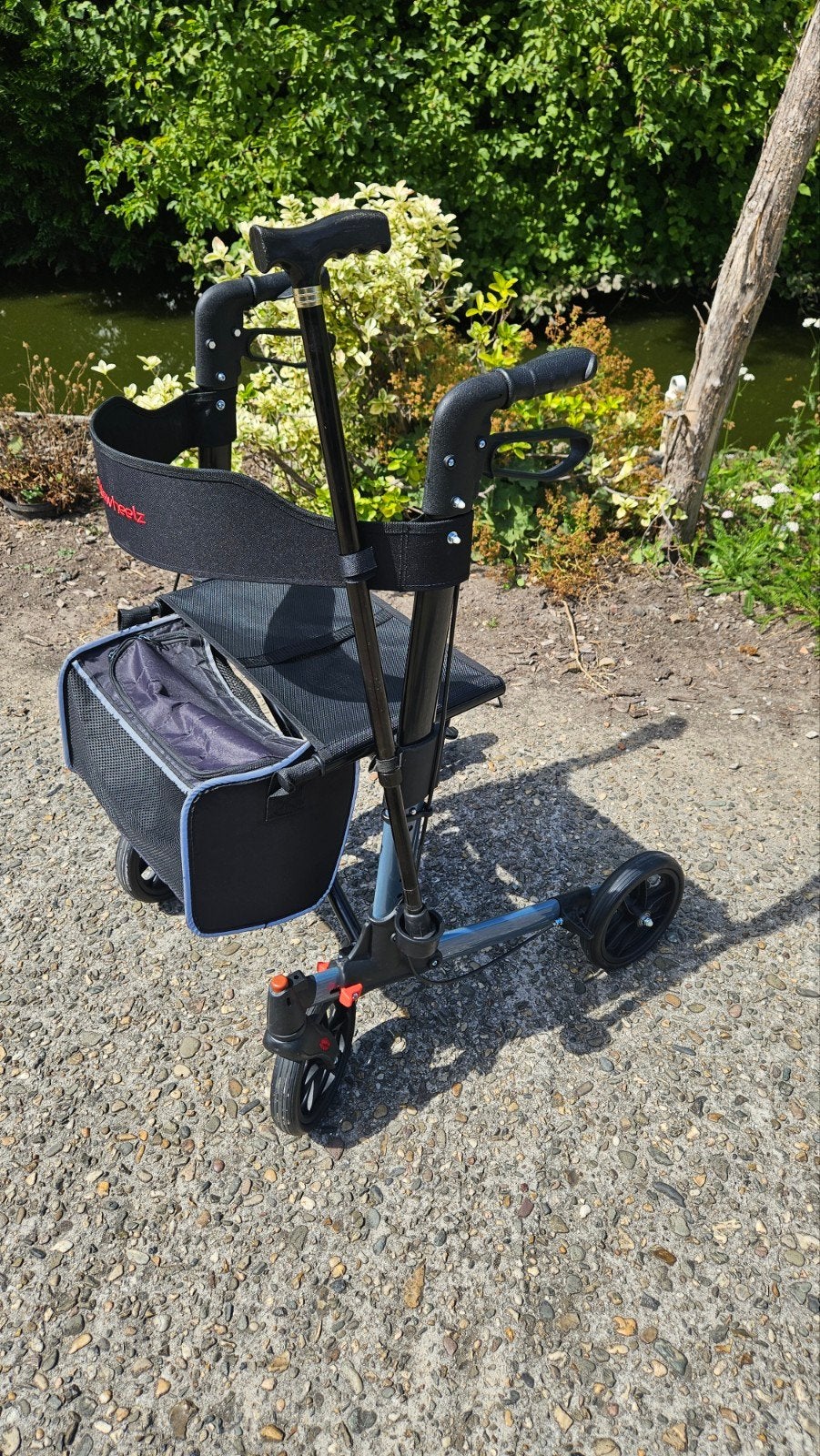 Lichtgewicht inklapbare rollator, Diversen, Ophalen, Inklapbaar, Zo goed als nieuw, Duwrolstoel
