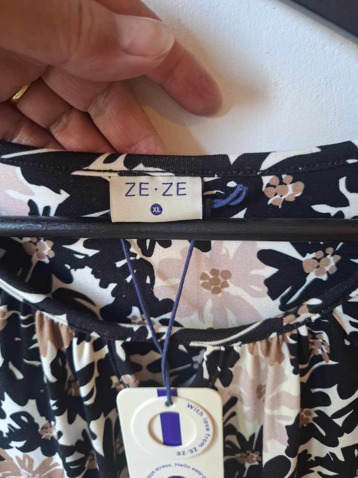 Ze-Ze gebloemde viscosemix top maat XL/42,44 ruim!, Meerkleurig, Maat 42/44 (L), Ophalen of Verzenden, Korte mouw