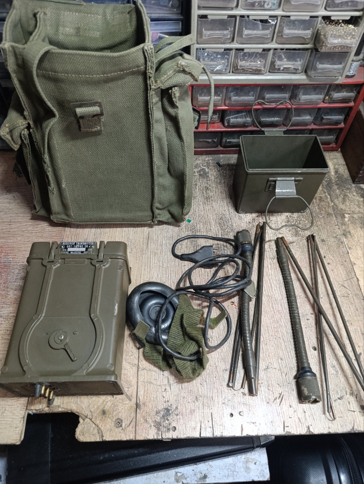 Vintage militaire radio set met tas en accessoires, Ophalen of Verzenden, Landmacht, Overige gebieden, Overige typen