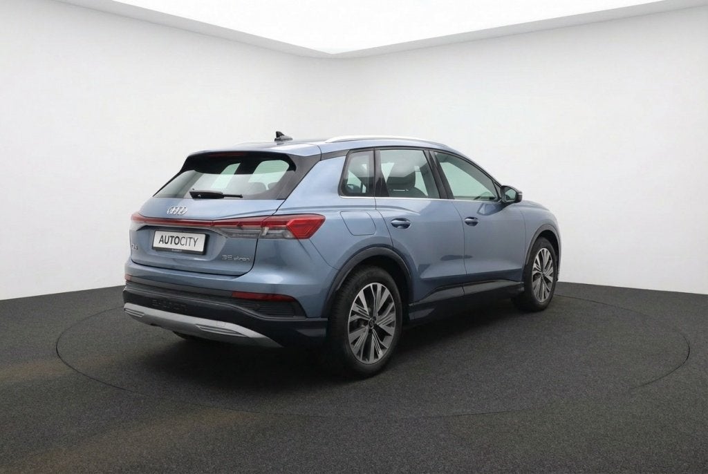 Audi Q4 e-tron 35 edition Advanced 55 kWh 92% SOH l Warmtepo, Auto's, Audi, Gebruikt, 1865 kg, Blauw, Origineel Nederlands