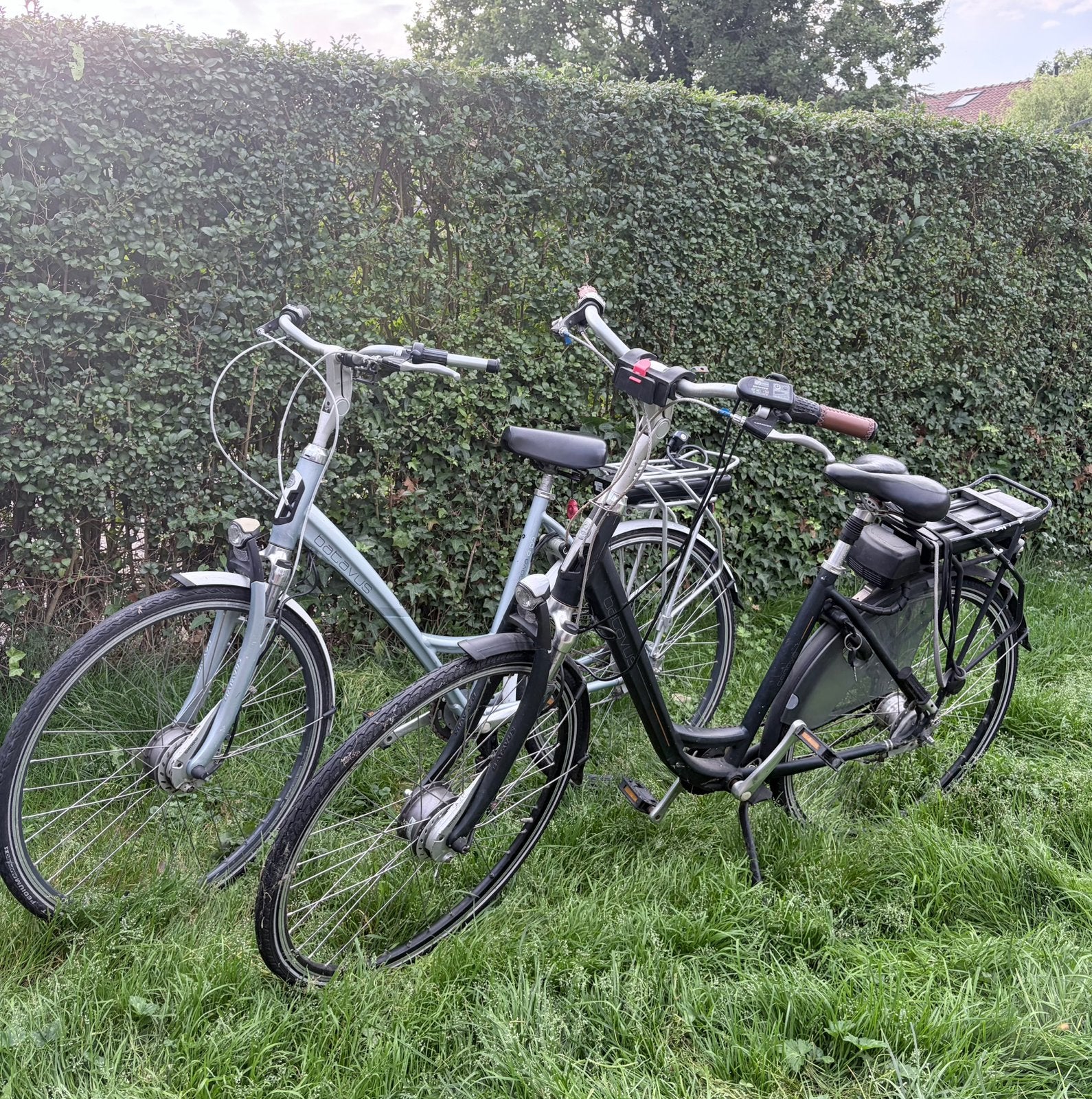 2 elektrische fietsen – defect /opknappen, Fietsen en Brommers, Ophalen, Gebruikt, Overige merken
