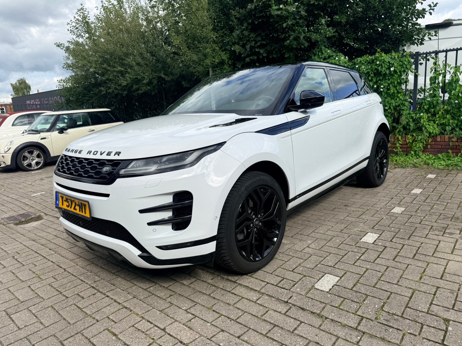 Range Rover Evoque P200 200pk AWD “alle opties”, 1800 kg, 1800 kg, Zwart, 4 cilinders