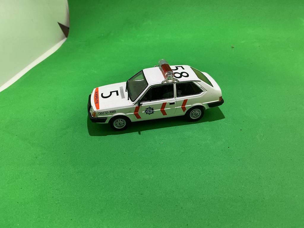Rijkspolitie Volvo 340 modelauto, Hobby en Vrije tijd, Modelauto's | Overige schalen, Ophalen of Verzenden, Gebruikt, Auto