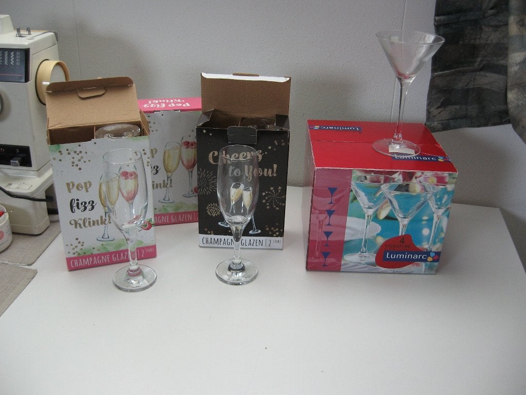 10 nieuwe CHAMPAGNE glazen nog in de doos samen €15,-, Glas of Glazen, Nieuw, Ophalen of Verzenden, Glas