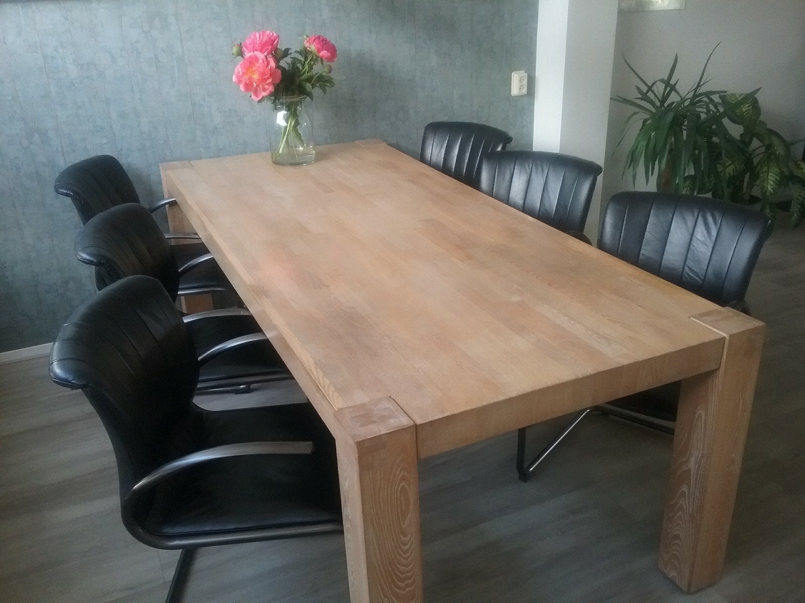 Henders & Hazel eetkamertafel, salontafel en tv-meubel, Ophalen