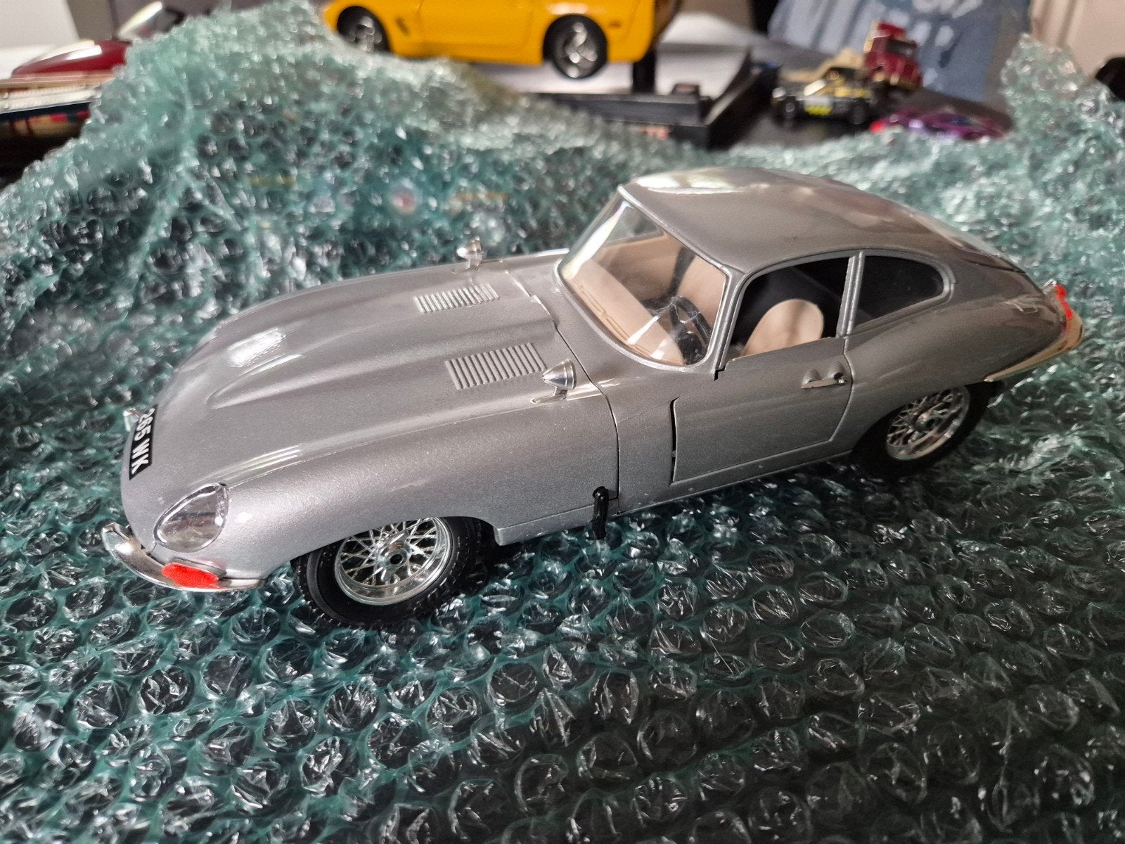 10 Bburago schaalmodellen 1/18, diverse types (zonder doos), Ophalen, Bburago