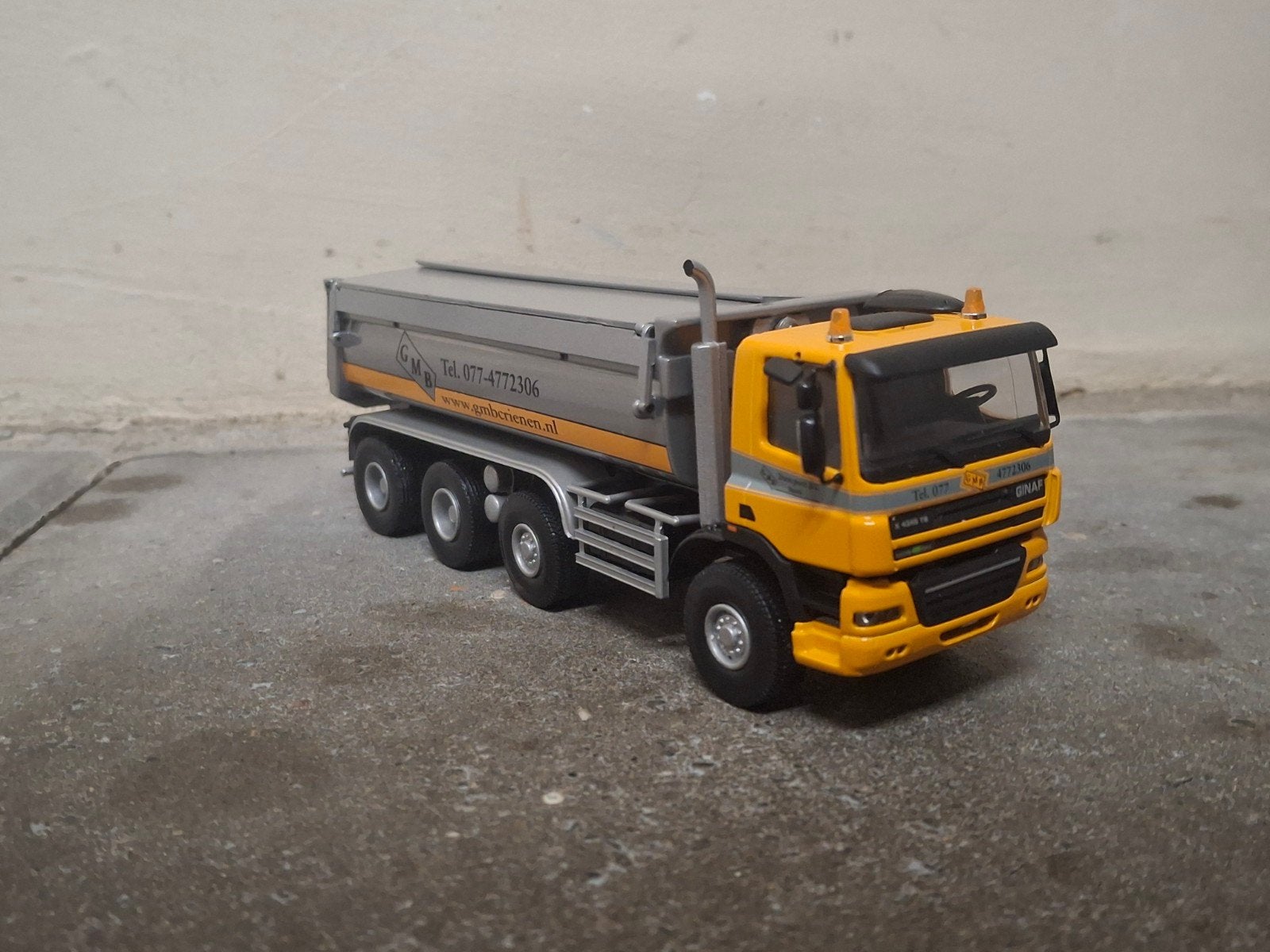 GINAF 8X8 kieper GMB Crienen Baarlo, Ophalen of Verzenden, Zo goed als nieuw, Bus of Vrachtwagen, Tekno