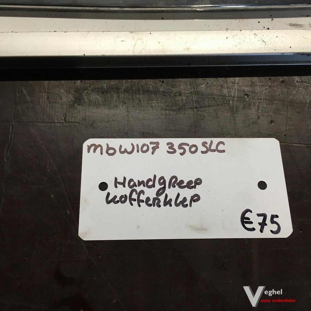 Mercedes W107 350 SLC  Kofferbaklijst /  Greep, Auto-onderdelen, Gebruikt, -, -, Ophalen of Verzenden