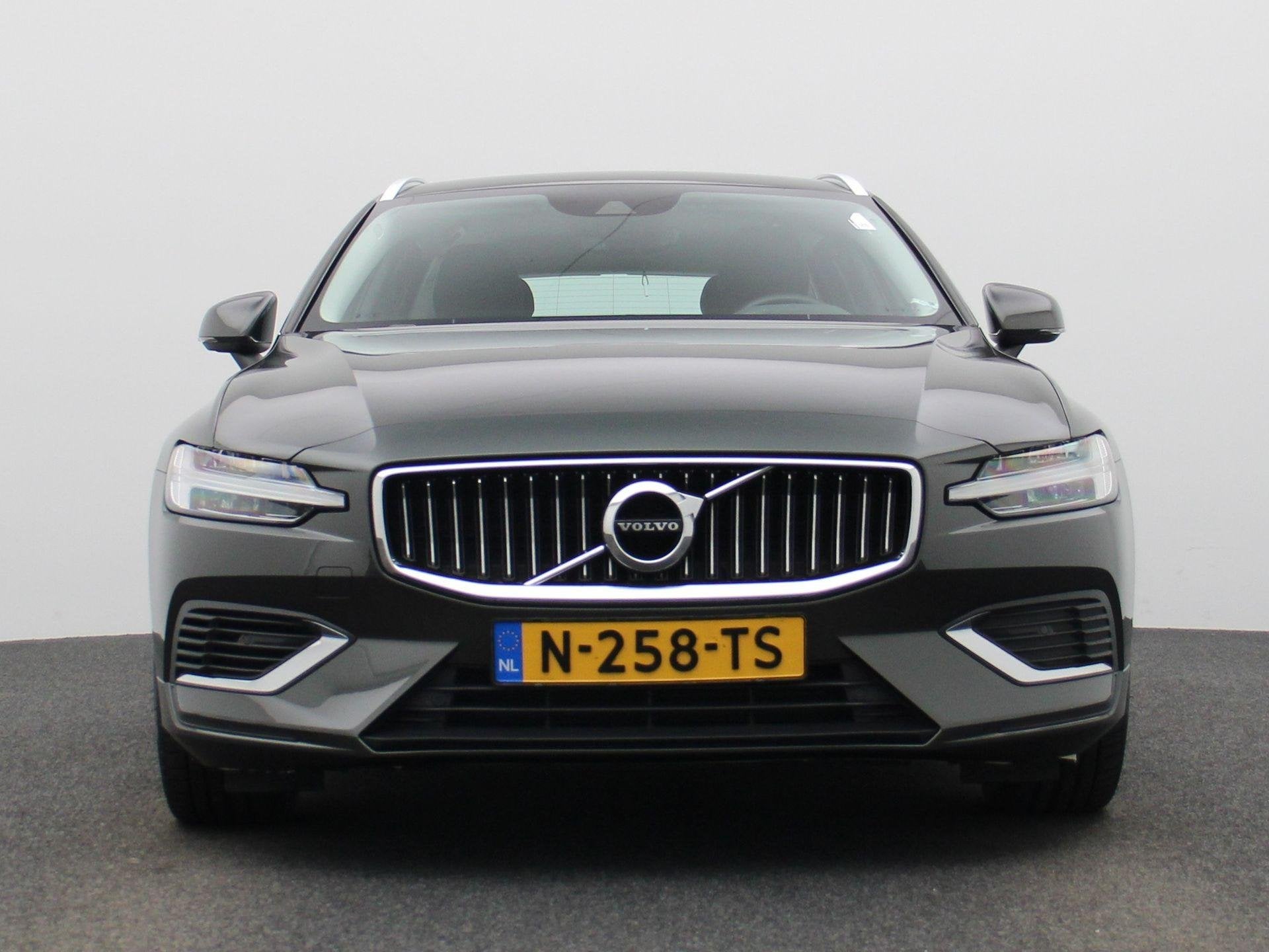 Volvo V60 2.0 T6 Recharge AWD Inscription Expression | Stoel, 12 maanden, Gebruikt, Euro 6, 4 cilinders