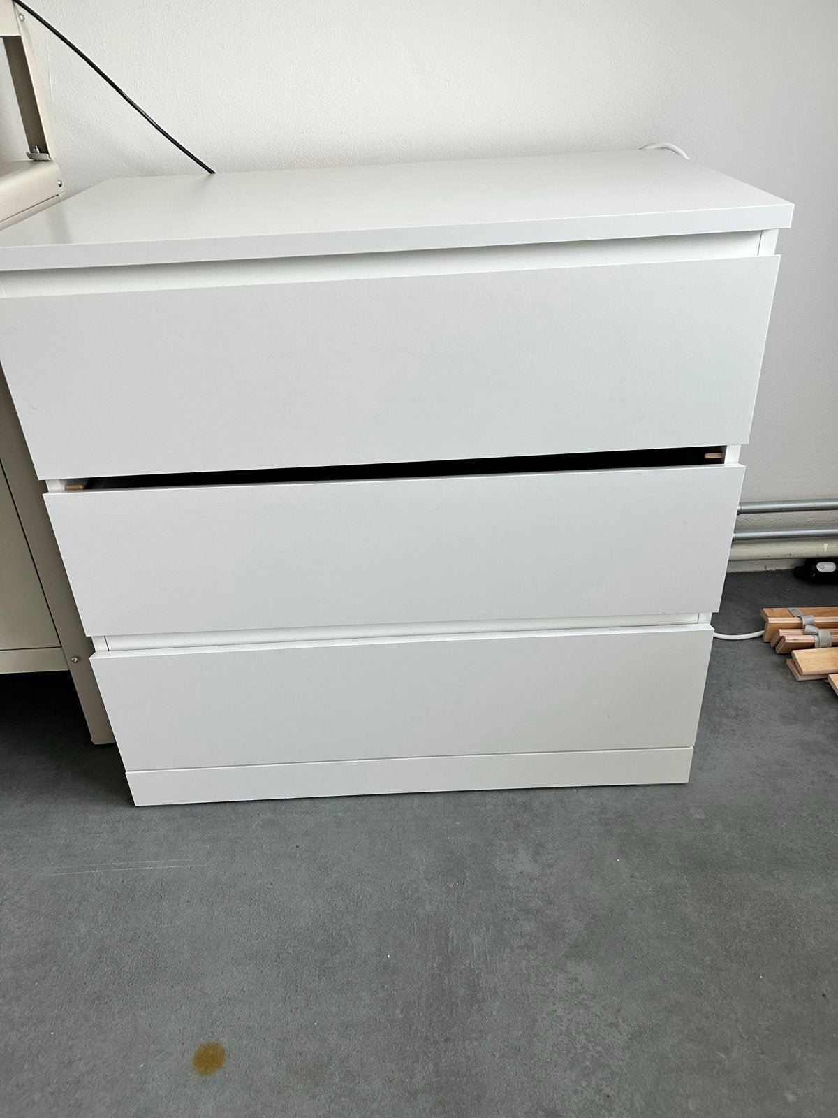 IKEA Malm ladekast met 3 lades (één plankje gebroken), 3 of 4 laden, Ophalen, Gebruikt, Overige houtsoorten