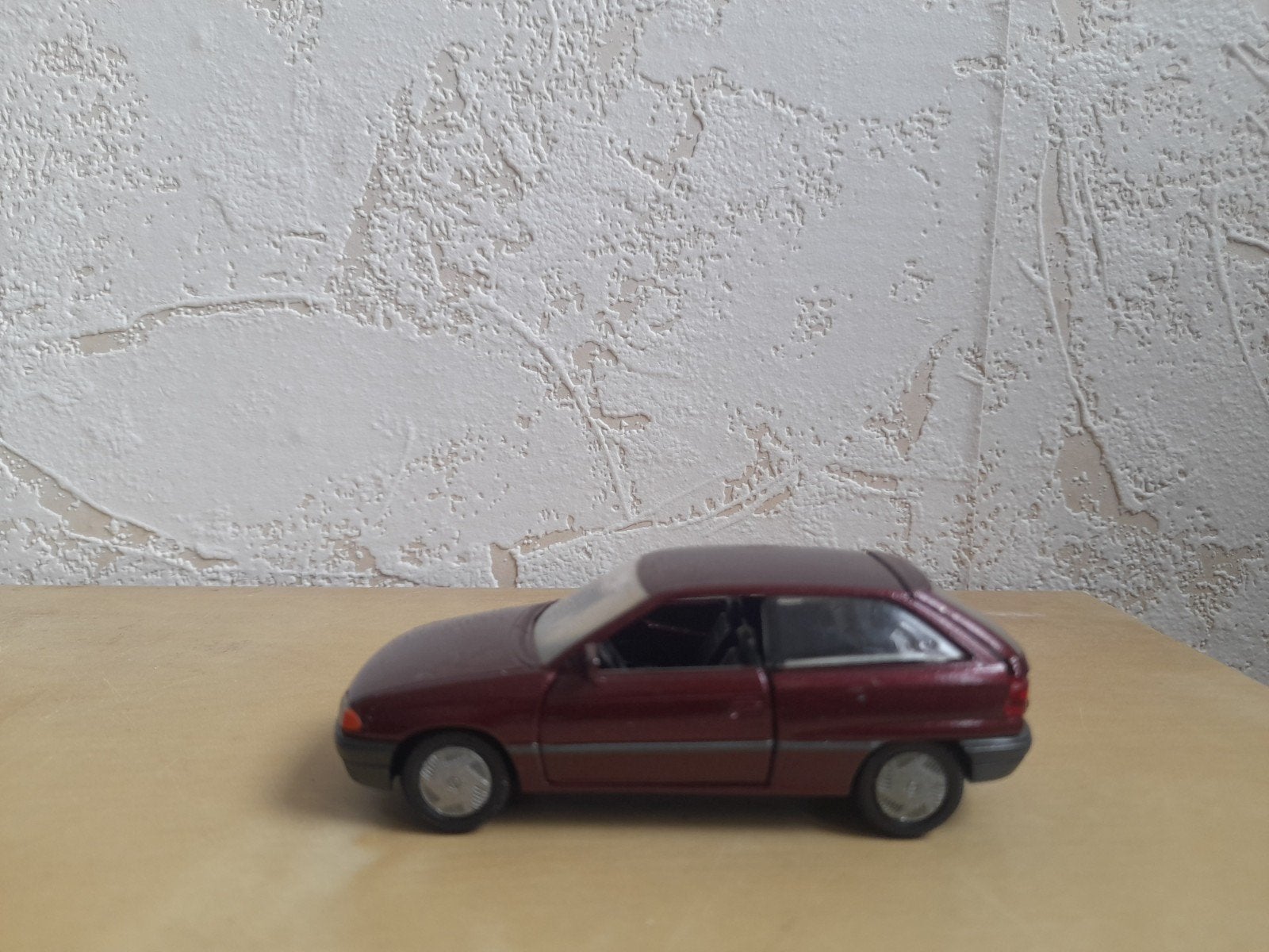 Opel Astra F Hatchback Gama 1:43, Hobby en Vrije tijd, Modelauto's | 1:43, Ophalen of Verzenden, Zo goed als nieuw, Auto, Gama