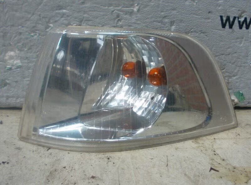 KNIPPERLICHT LINKS Volvo V40 (VW) (01-1995/06-2004), Gebruikt, Info@volvocars.com, Ophalen of Verzenden, Volvo