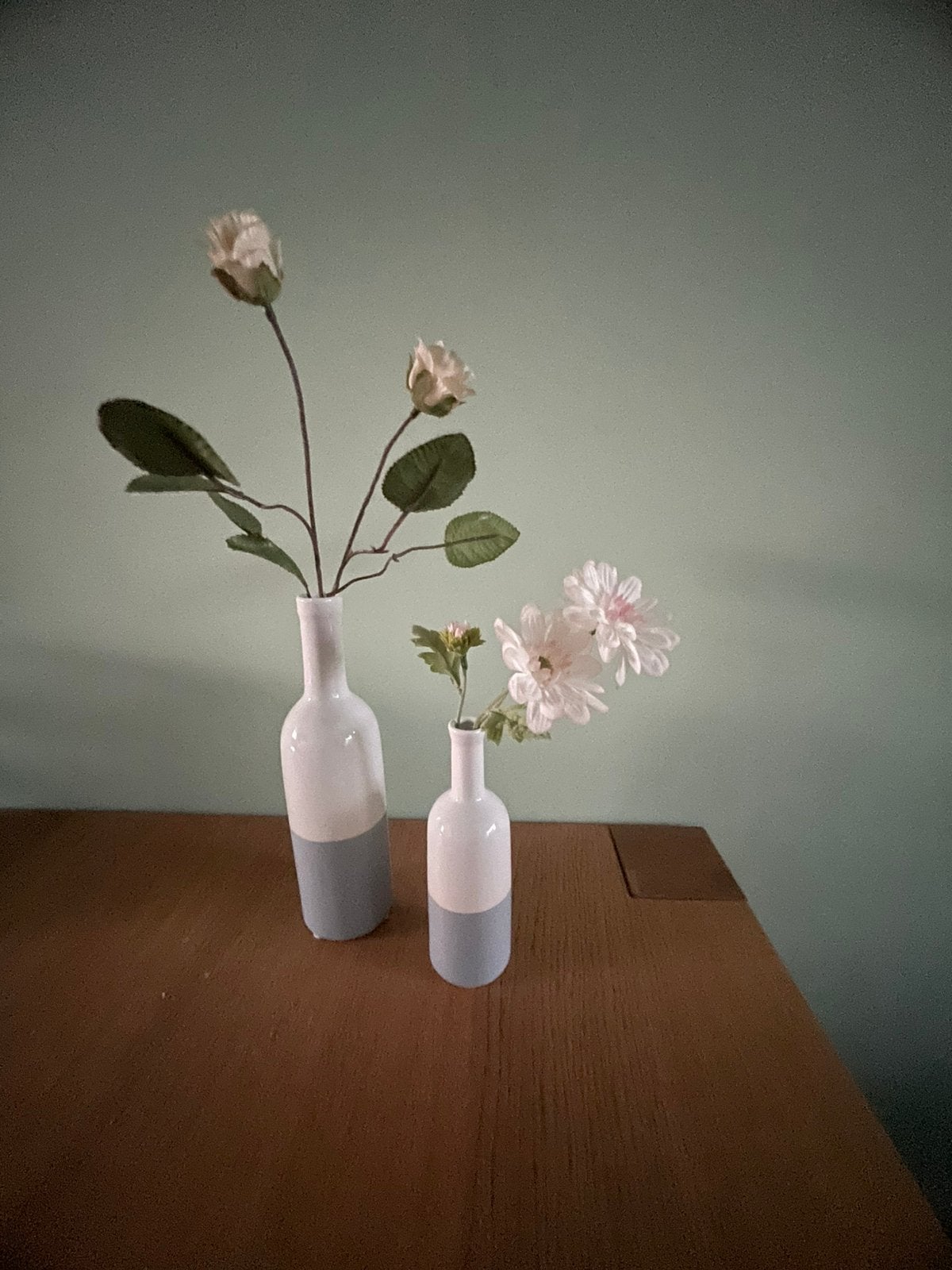 2 Stenen vaasjes - gratis, Huis en Inrichting, Woonaccessoires | Kunstplanten en Kunstbloemen, Ophalen, Zo goed als nieuw
