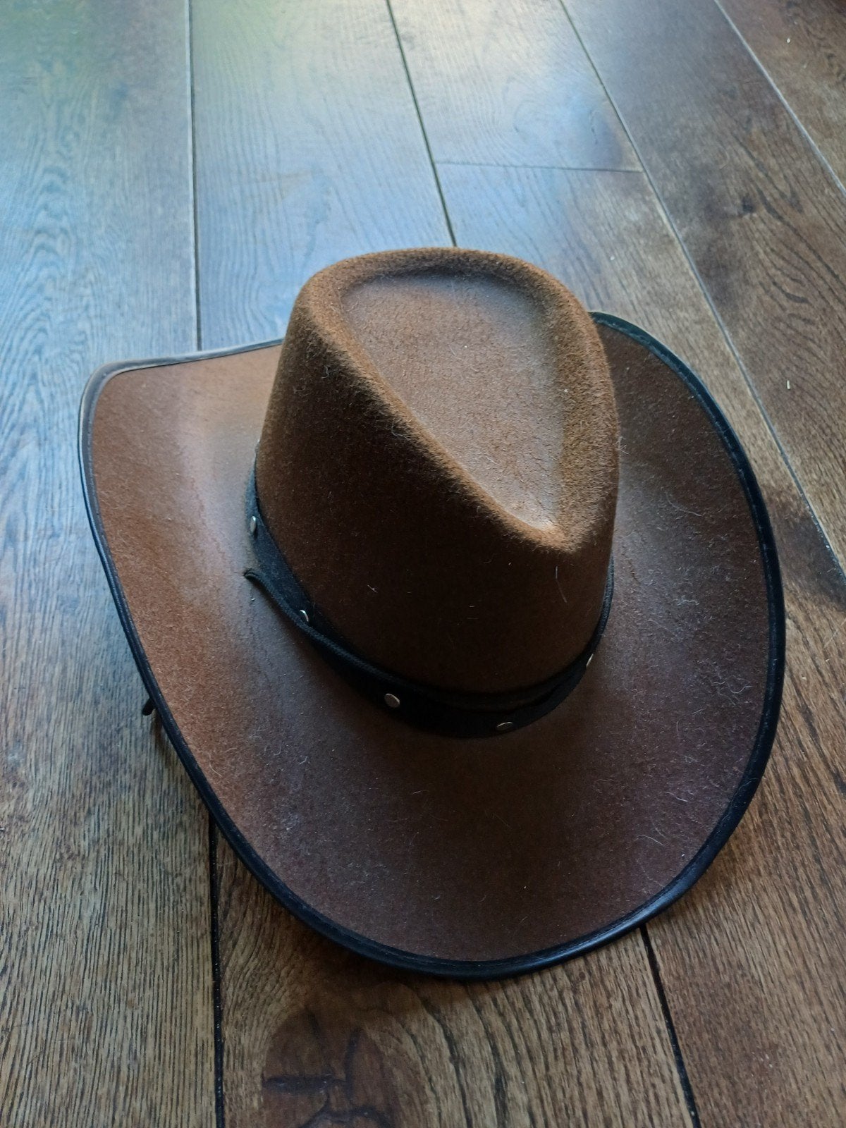 Cowboy hoed, Ophalen